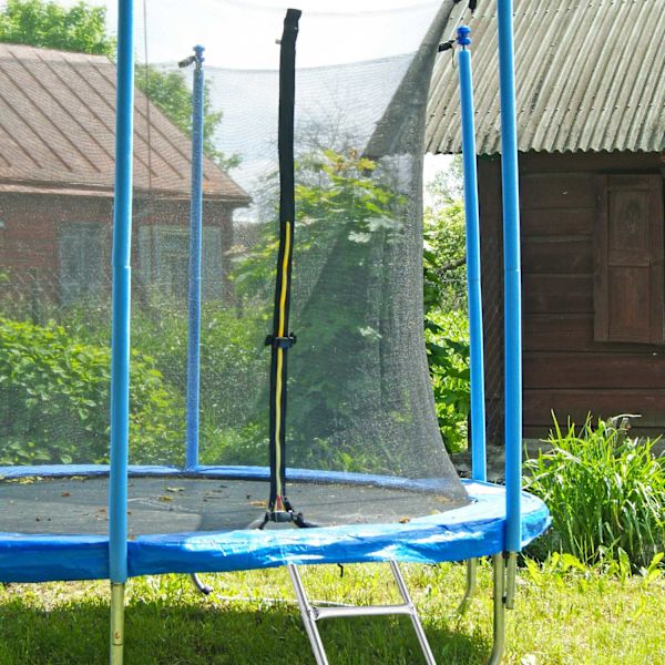 Tikkaat trampoliinille