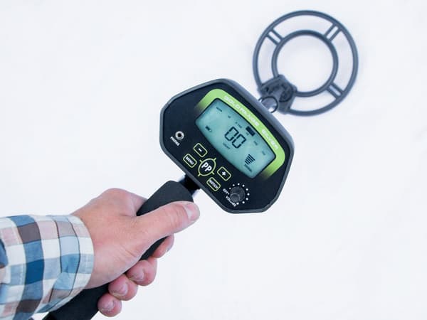 Avancerad metaldetektor Cobra Tector CT-1037