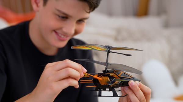 Flybotic Rc Helicopter Hover Blast