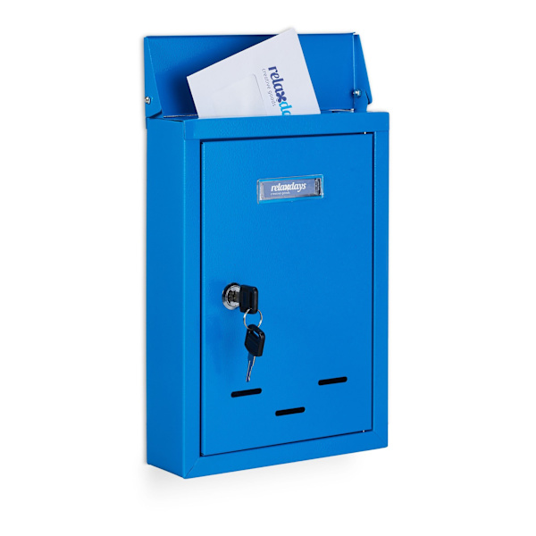 Postilaatikko nimilappulla