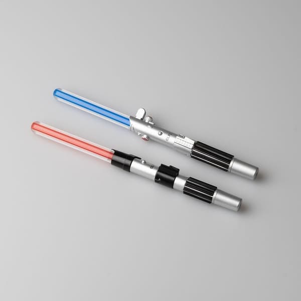 Star Wars valomiekkakynäsarja valolla, 2 kpl