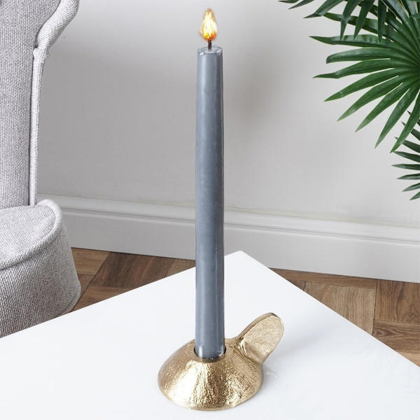 Elegant ljusstake i gyllene aluminium för långt ljus