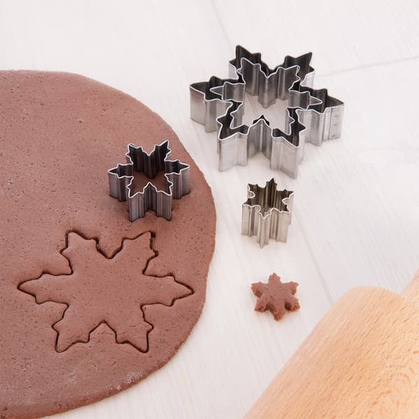 Snöflingeformade kakformar, set, rostfritt stål, 4 storlekar