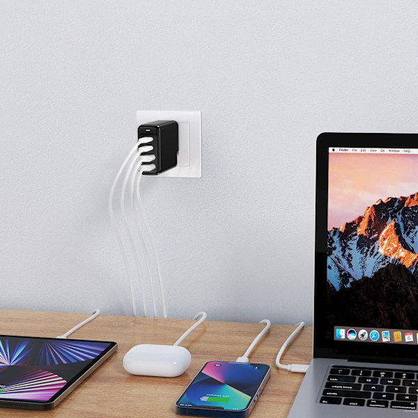 GaN 140W strömförsörjningsladdare 4 portar 2x USB-C + 2x USB - svart