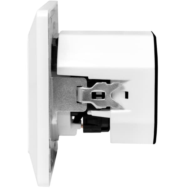 Pistorasia 230V ja 2xUSB-C PD 25W