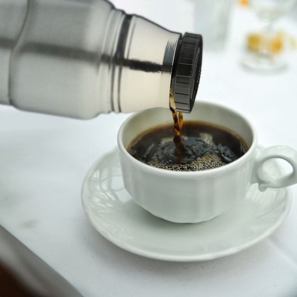 Dricksflaska med kopp 500 ml