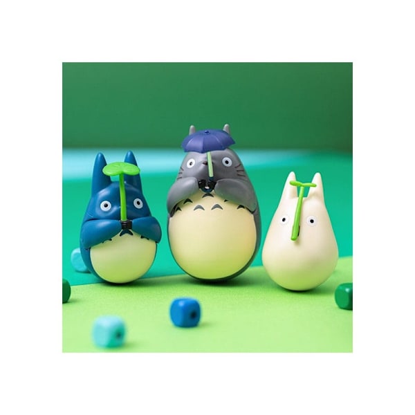 My Neighbor Totoro Rundbundet Figur Mid Totoro med blad 6 cm