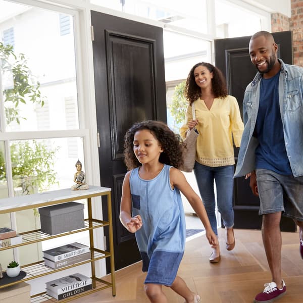 Marmorin näköinen konsolipöytä