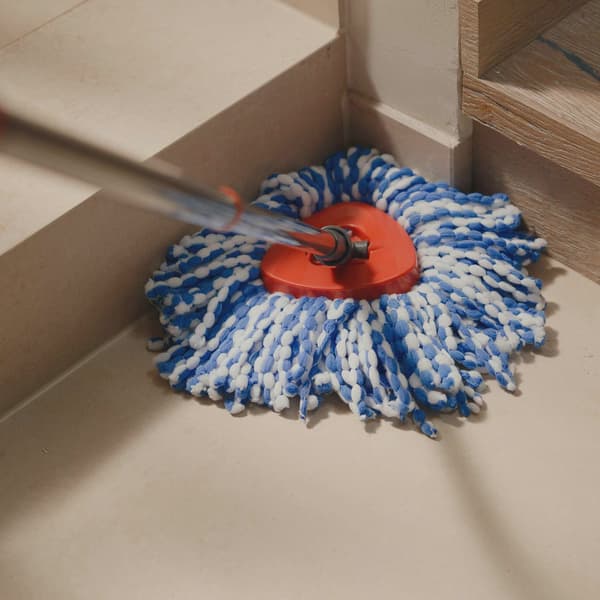 Spin Mop -järjestelmä kaksoiskammiosankolla