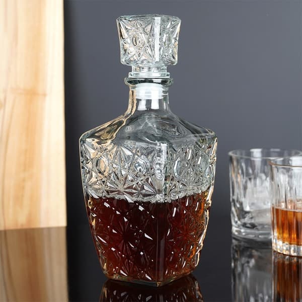 Elegant firkantet karaffel med prop til drinks