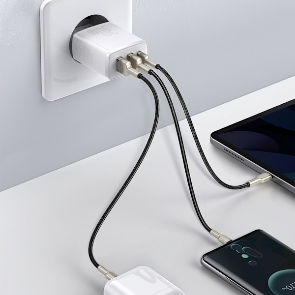 Kompakt hurtig vægoplader 2x USB USB-C 30W 3A PD QC hvid