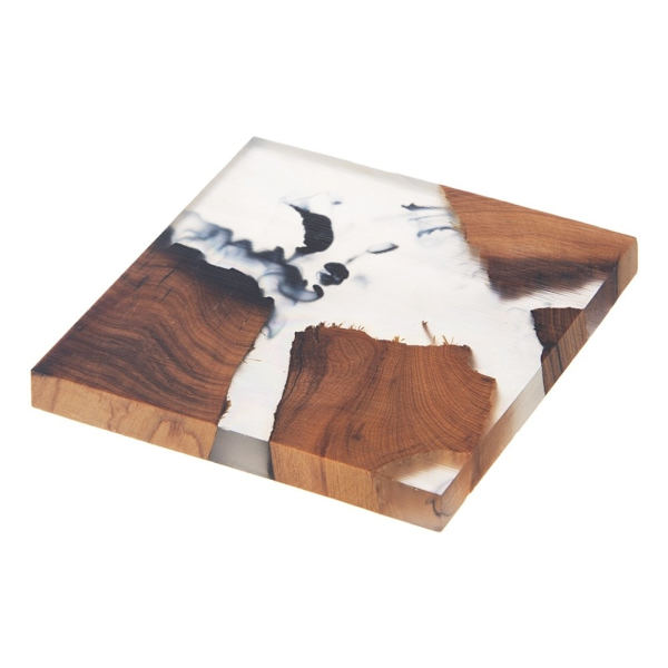 Neliönmuotoinen tablettimatto 8x8 cm akaasiapuuta ja hartsia