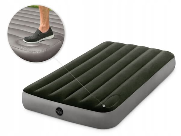 Suuri ilmapatja sisäänrakennetulla pumpulla, Queen size