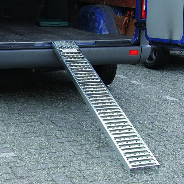 Lastausramppi teräs 180x26cm 225kg per kappale