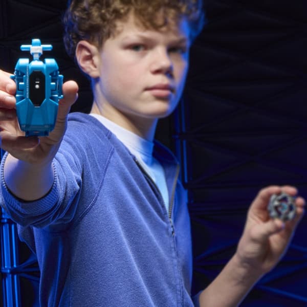 Beyblade Premium Sæt med Cobalt Dragoon Top og Launcher