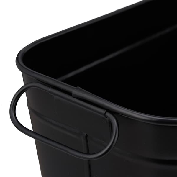 Blomlåda i metall