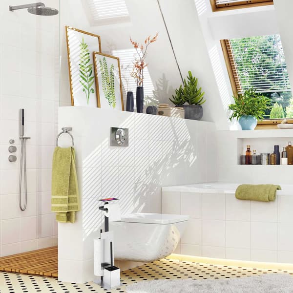 WC-setti alustalla mattamustaa