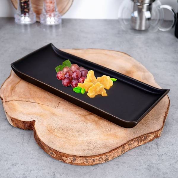 Elegant rektangulär snacks-tallrik i svart keramik, diskmaskinsäker