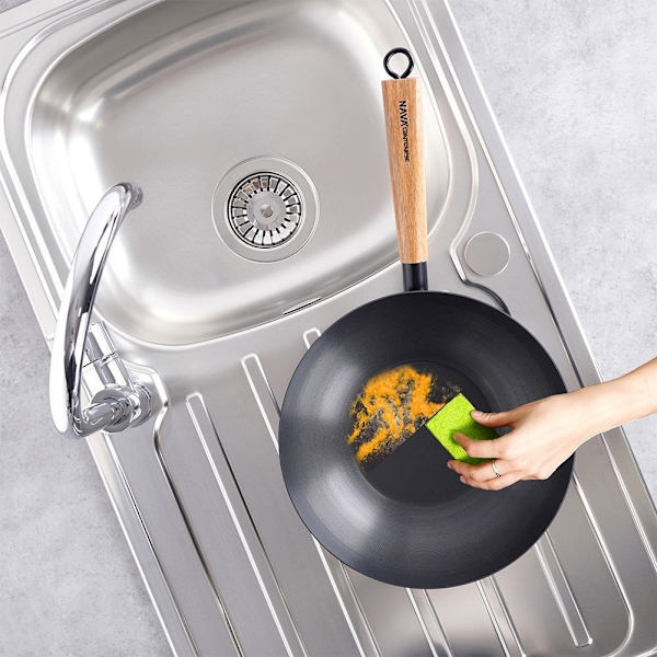 Wok i kulstofstål med non-stick til asiatisk madlavning
