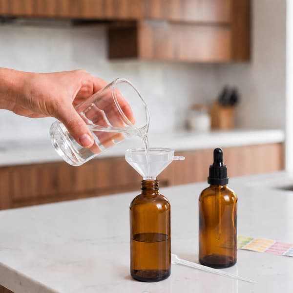 Ravfarvede glasdråbeflasker, 100 ml, sæt med 12 stk.