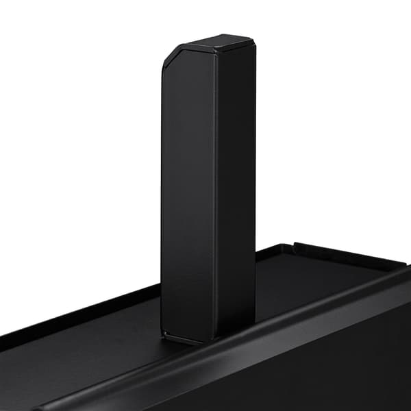 Svart smal askhink med spade