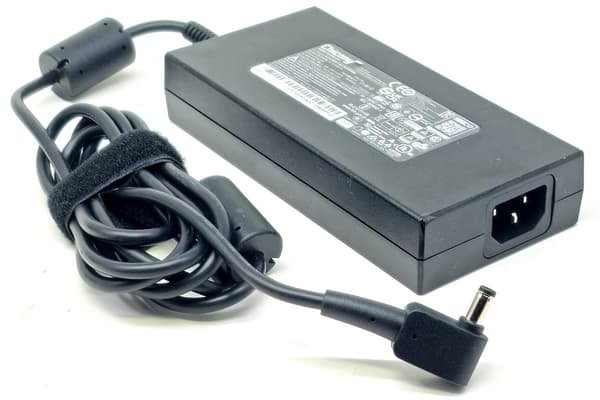Acer Verkkolaite 230W / 11.8A / 19.5V / 1.7 x 5.5 x 11mm