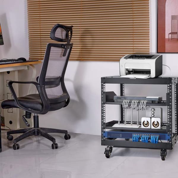 9U serverrack med 4 stolpar, öppen ram, justerbart djup 63–102 cm