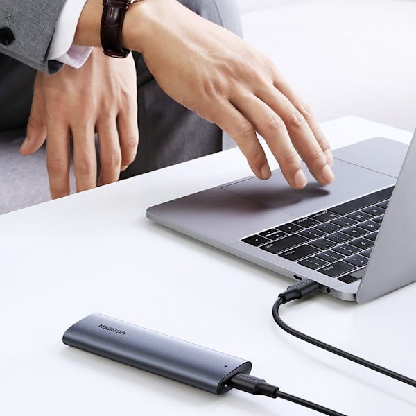 Fickhus för M.2 SuperSpeed ​​​​10Gbps SSD + USB-C-kabel 0,5 m grå
