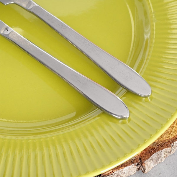 To rustfri middagsknive 24 cm, tåler opvaskemaskine