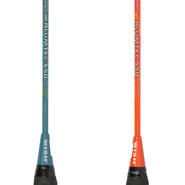 Badmintonset – 2 racketar, fjäderbollar ingår