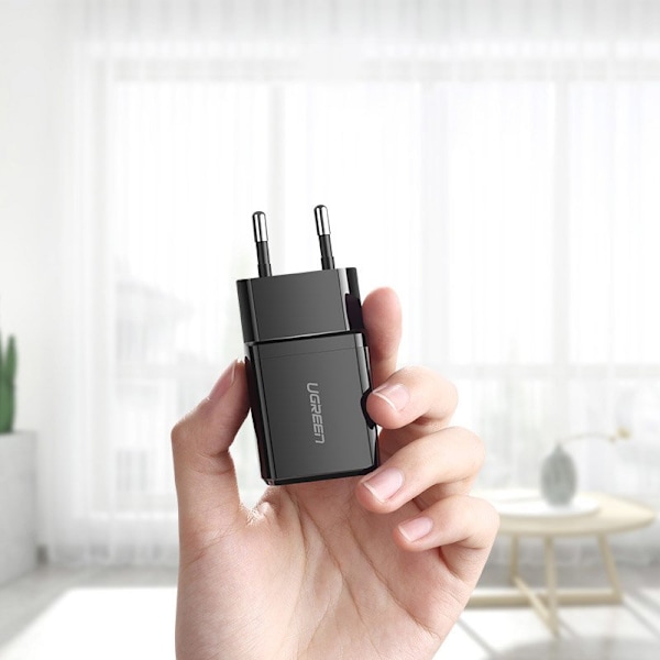 Liten USB 2.1A telefonladdare, svart