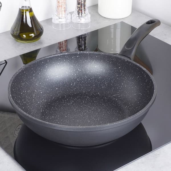 Stekpanna med non-stick granit, passar alla spisar.