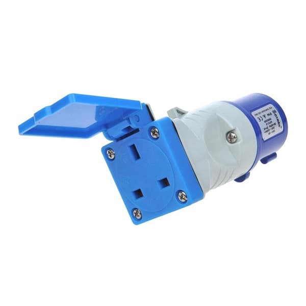 Adapter fra CEE til UK-stik