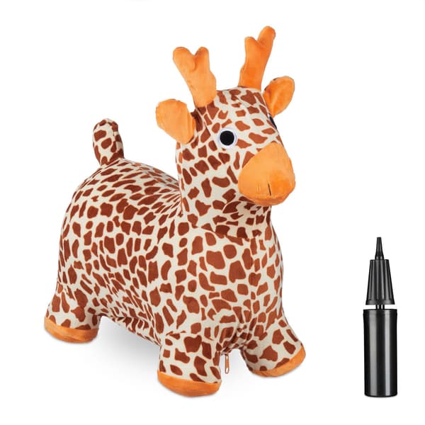 Hoppande djurgiraff med mössa