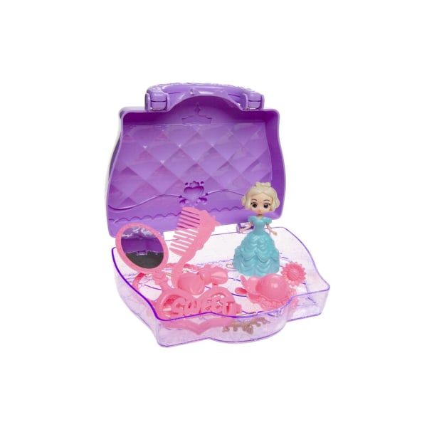 En smyckesväska för en liten prinsessa med en docka