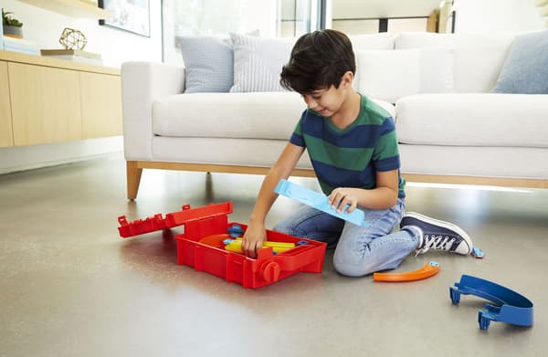 Bränsledunk Stuntbox Lekset med Bana och Bil, 6+
