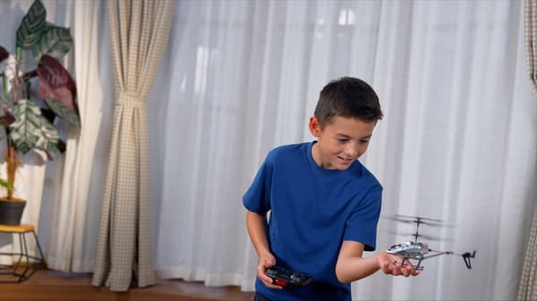 RC-helikopter med LED-bakljus, 21 cm