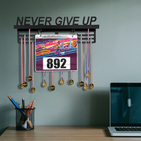 Medalje- og startnummerholder, sort stål, 100 medaljer