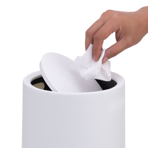 6L plastikspand til badeværelset med svinglåg