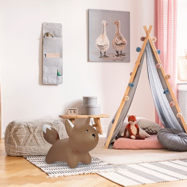 Pomppiva eläinkettu ruskeana