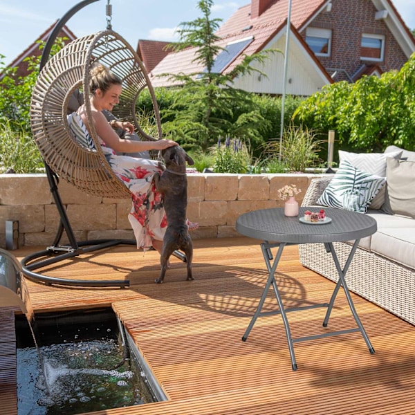 Sammenklappeligt havebord i rattan look