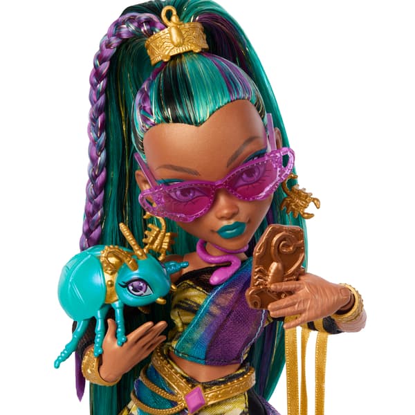Monster High Nefera-dukke med tilbehør