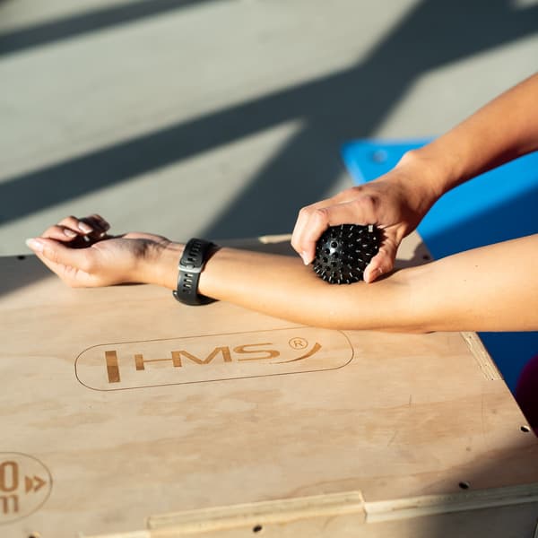 Black Massage Spiky Ball – Smärtlindring, 6cm