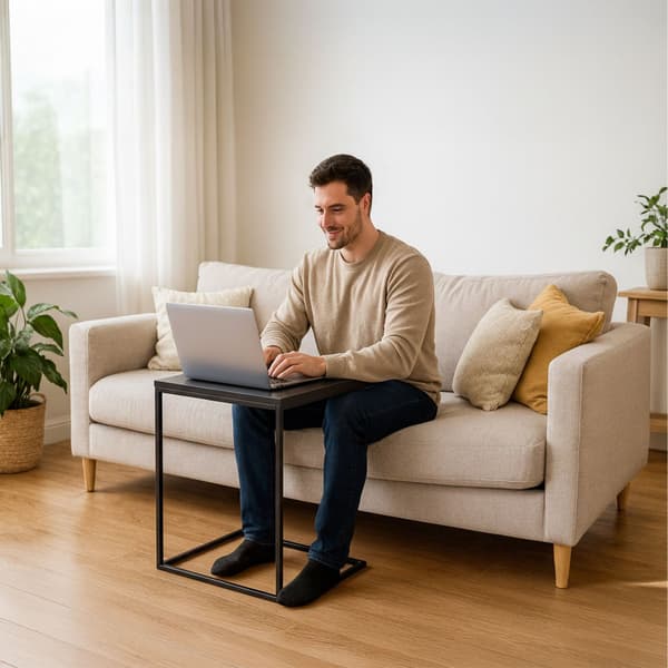 C-formet sidebord – Pladsbesparende, industrielt design
