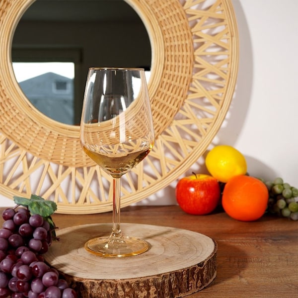 Elegant Vinglas i Bärnsten med Guldkant för Vitt & Rött Vin