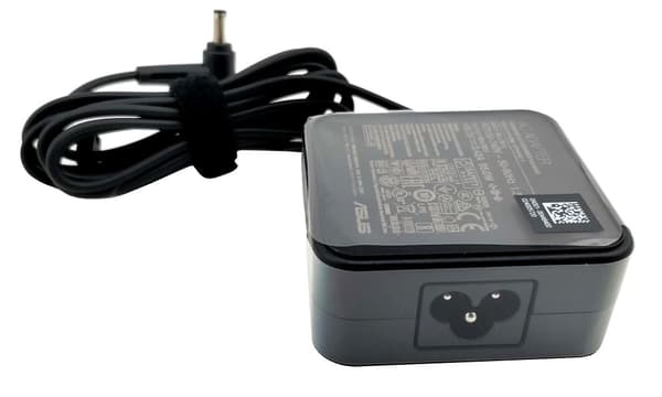 ASUS nätadapter 65W / 19V / 3.42A / 4.5mm / 3-polig