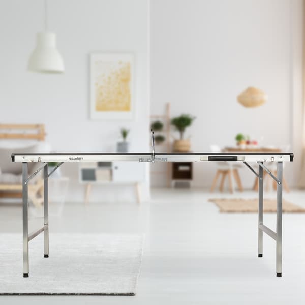 Fällbart bordtennisbord med tillbehör