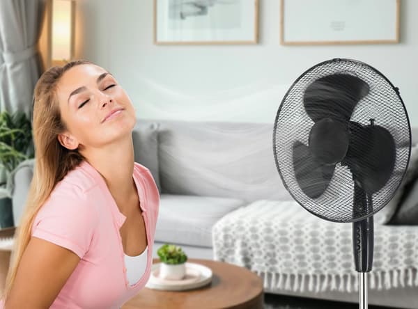 Gulvventilator, sort – 40W, 3 hastigheder, justerbar højde