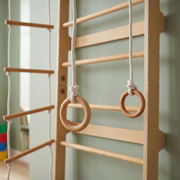 Barnvägg med pull-up-stång, naturträ