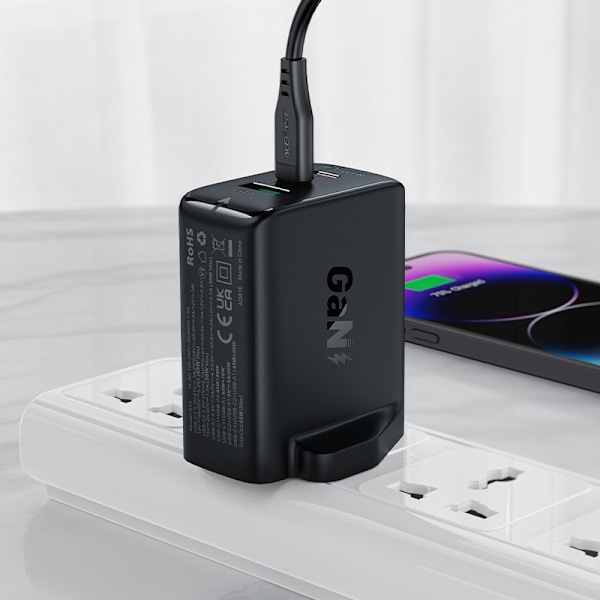Nätladdare Engelsk kontakt UK GaN 65W 1x USB 2x USB-C PD svart